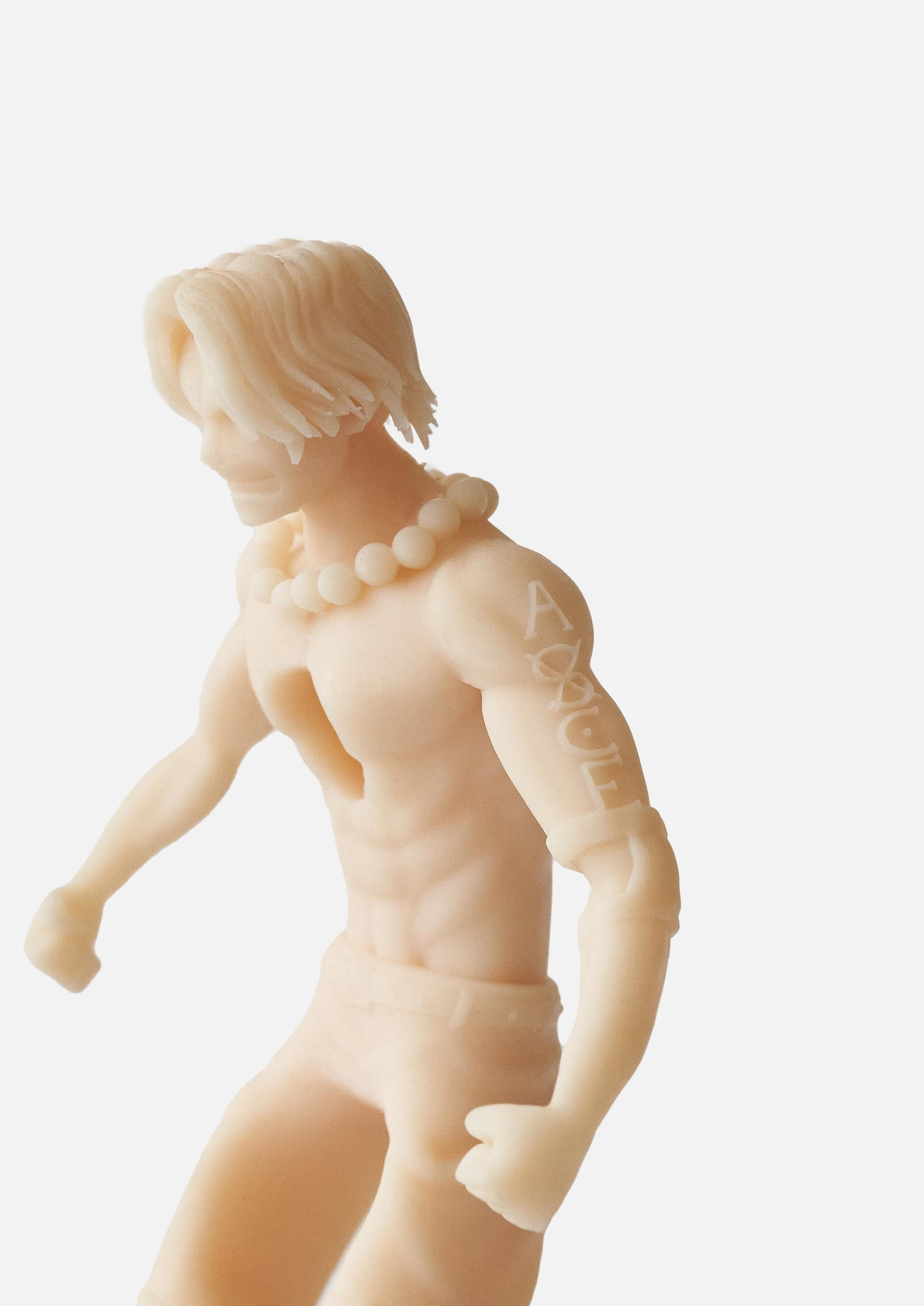 FIRE FIST CIGARETTE HOLDER