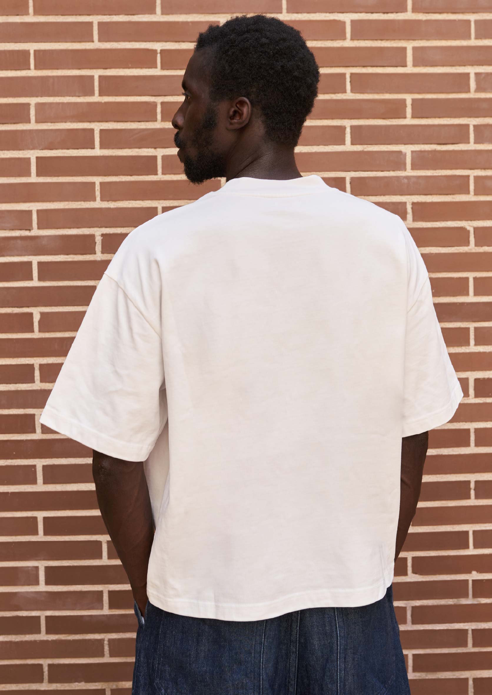 "Dear Bed" Cropped Loose Tee